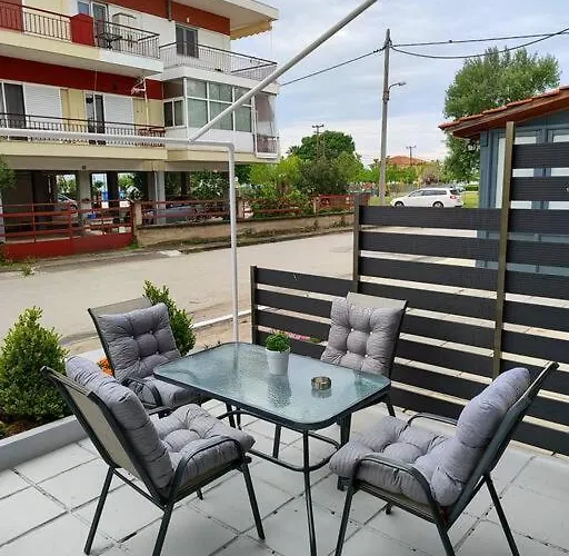 Seaside Family Loft In Appartement Paralia Dionisiou